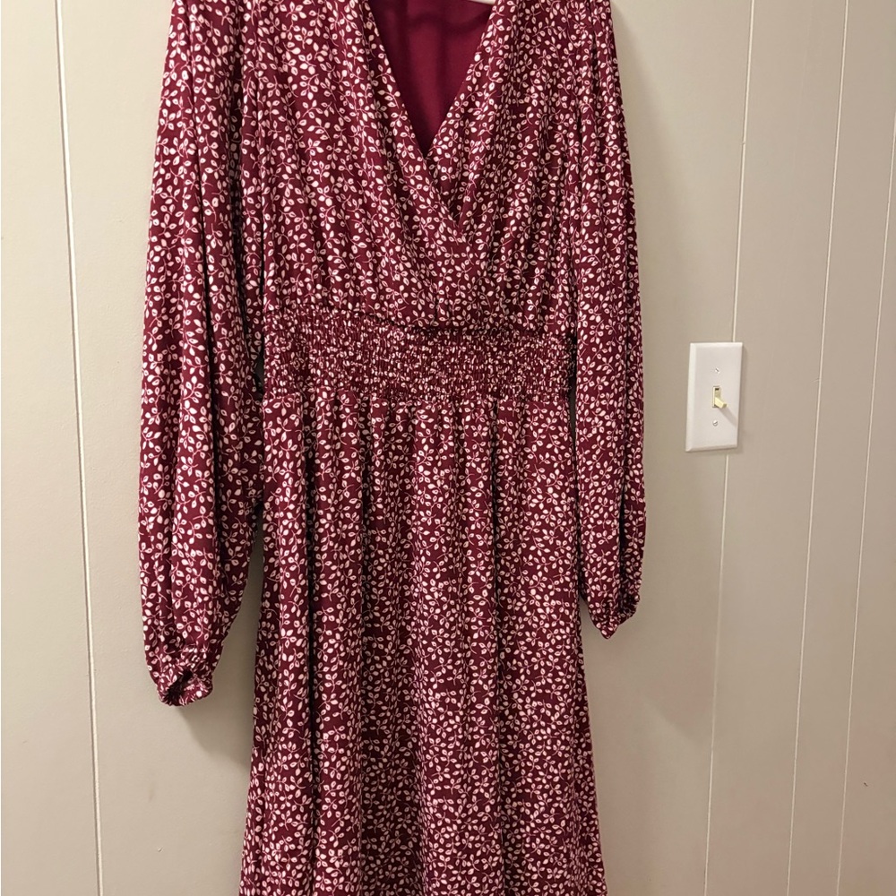 Draper James Burgundy Printed Surplice Midi Dress. Elastic waist